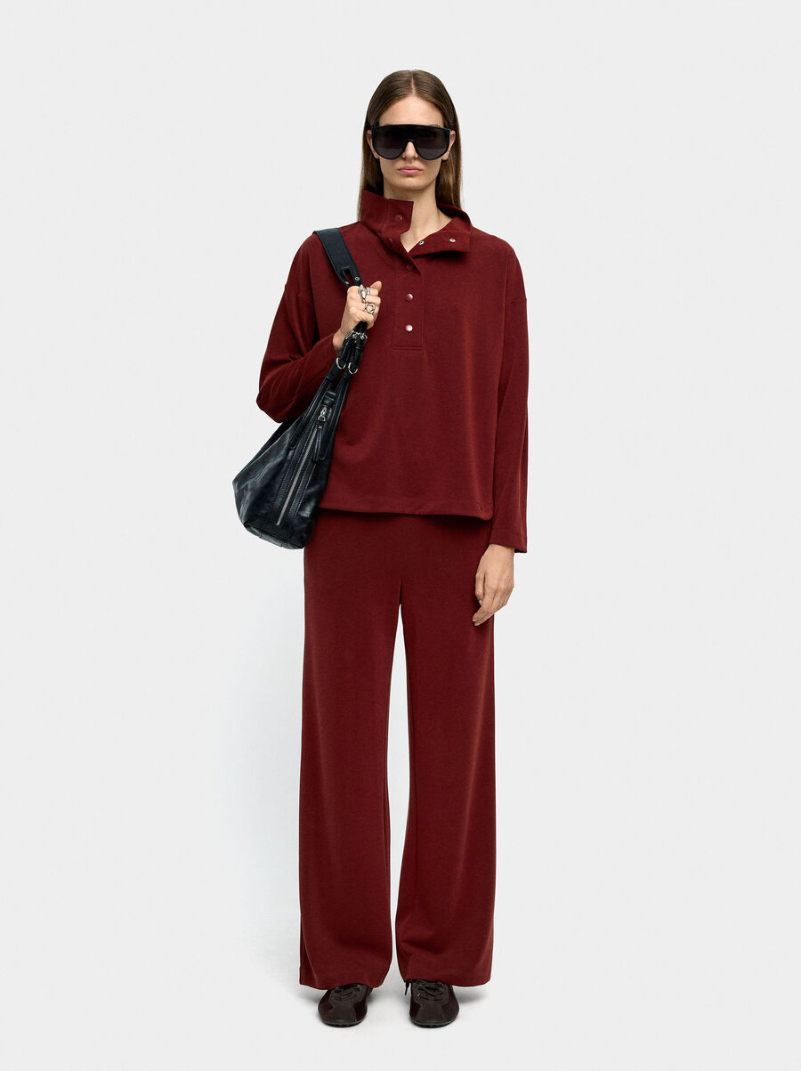 Trousers with elastic waist soft touch