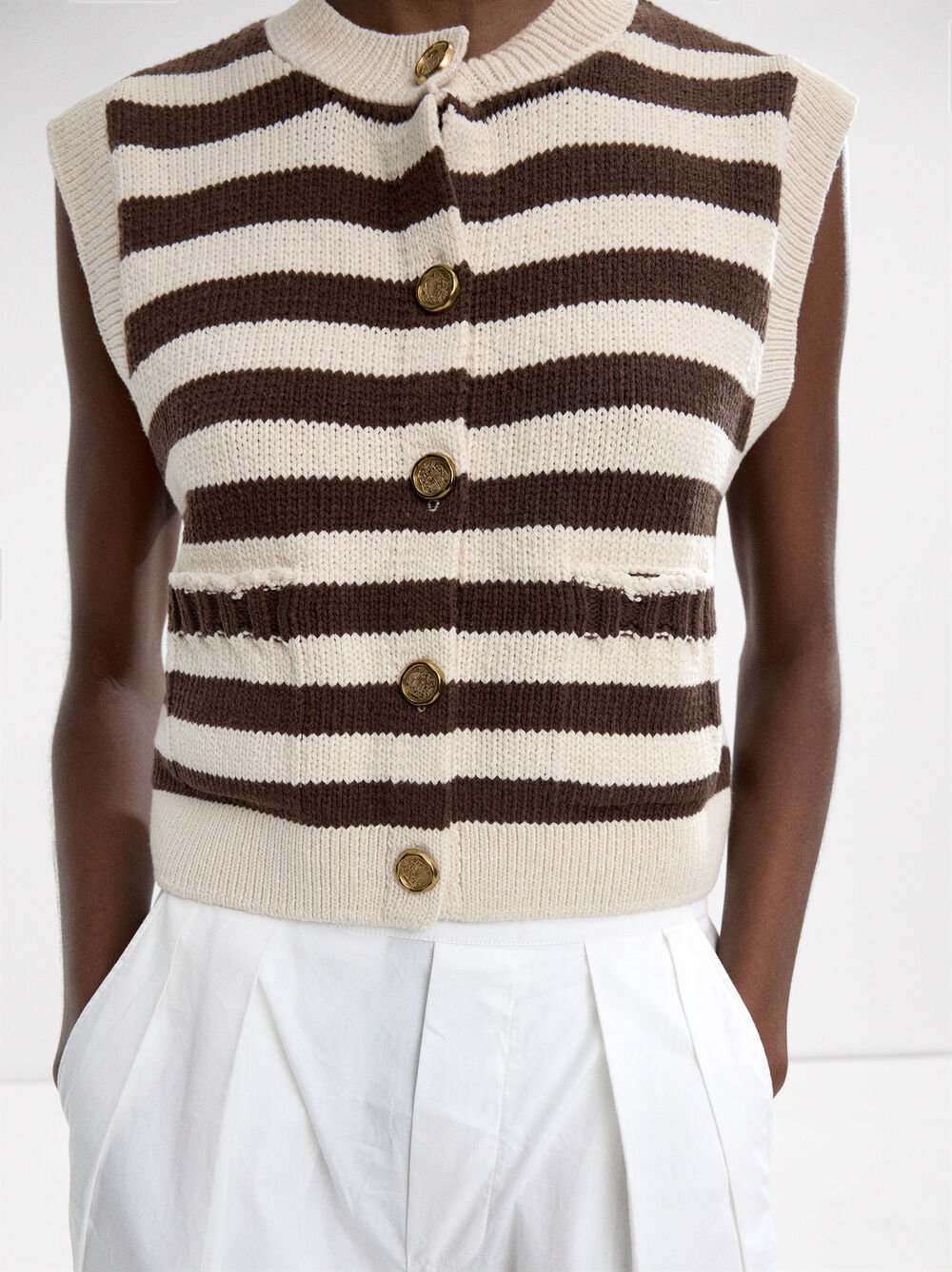 Knit vest with stripes