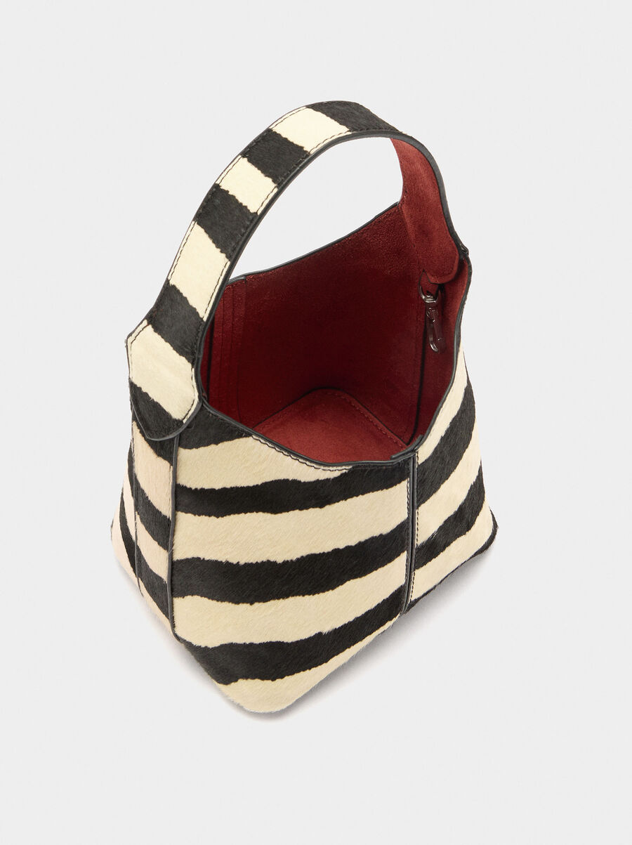 Bolso bombonera de piel con contraste