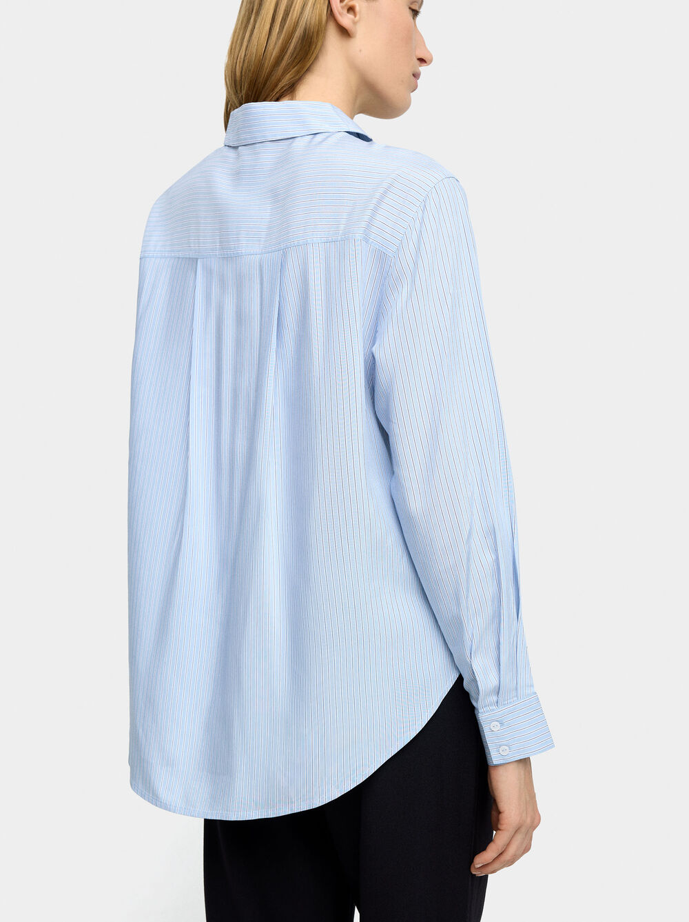 Shirt with pinstripe