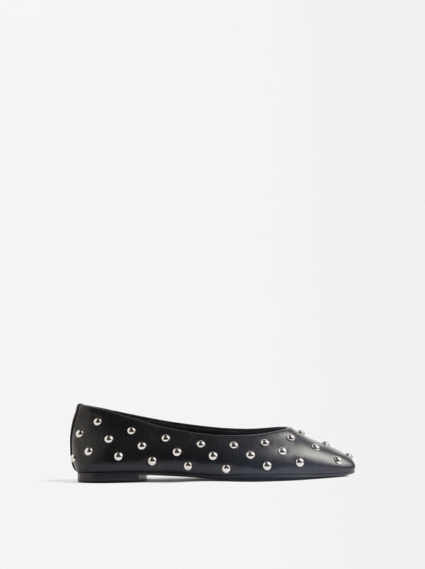 Ballet flats with studs