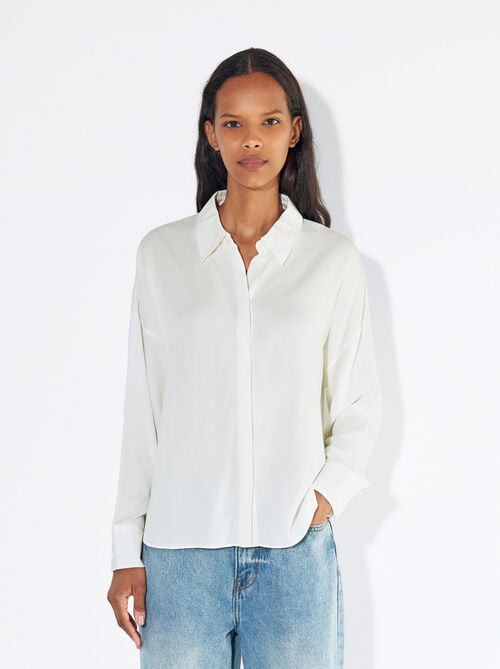 Long-Sleeve Shirt With Buttons