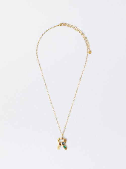 Collar con letra baño de oro 18k
