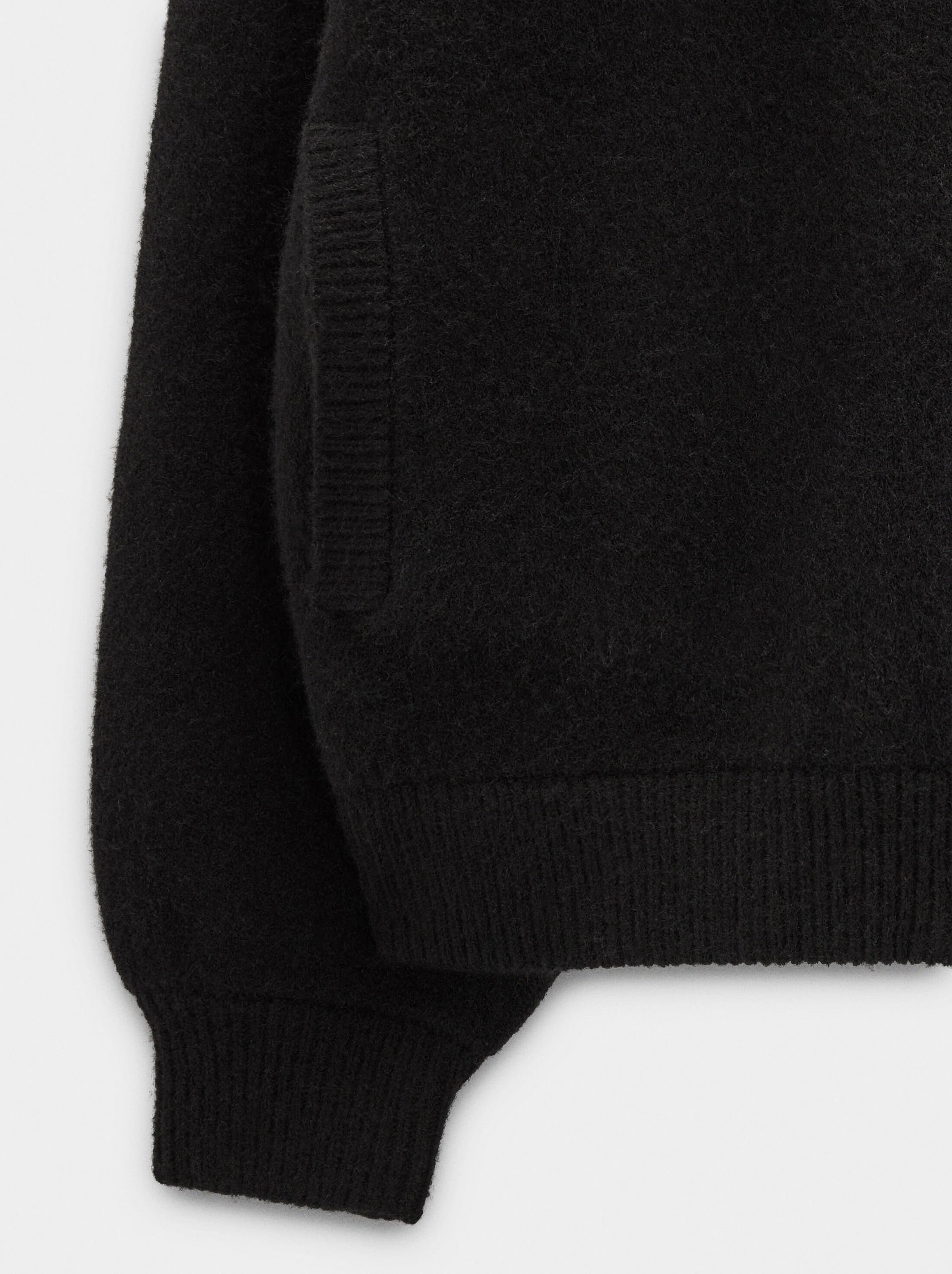 Càrdigan de punt amb coll efecte pèl image number 6.0