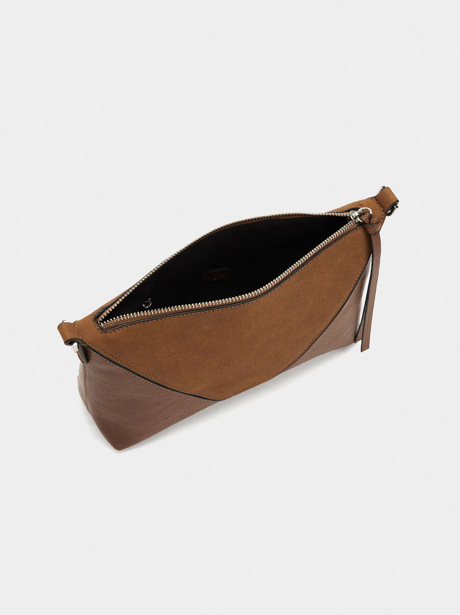 Bolso bandolera contraste de texturas