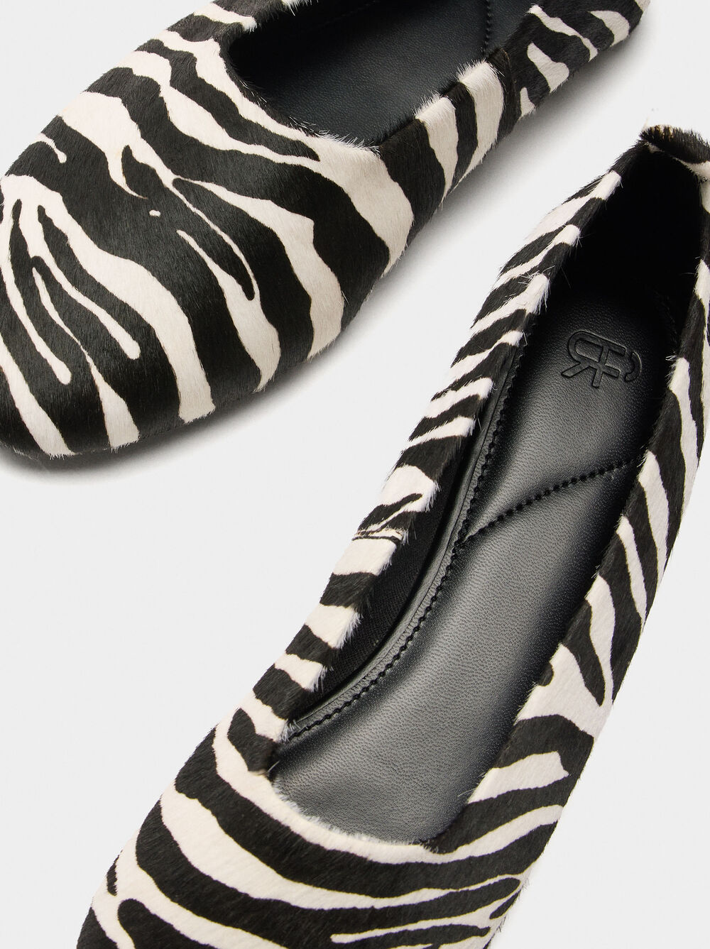 Leather printed ballet flats with animal print