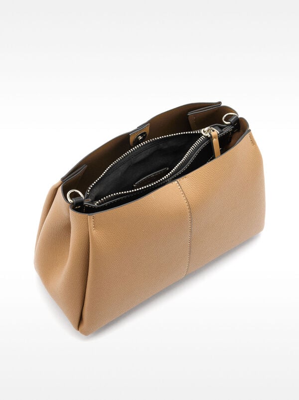 Crossbody bag with texture