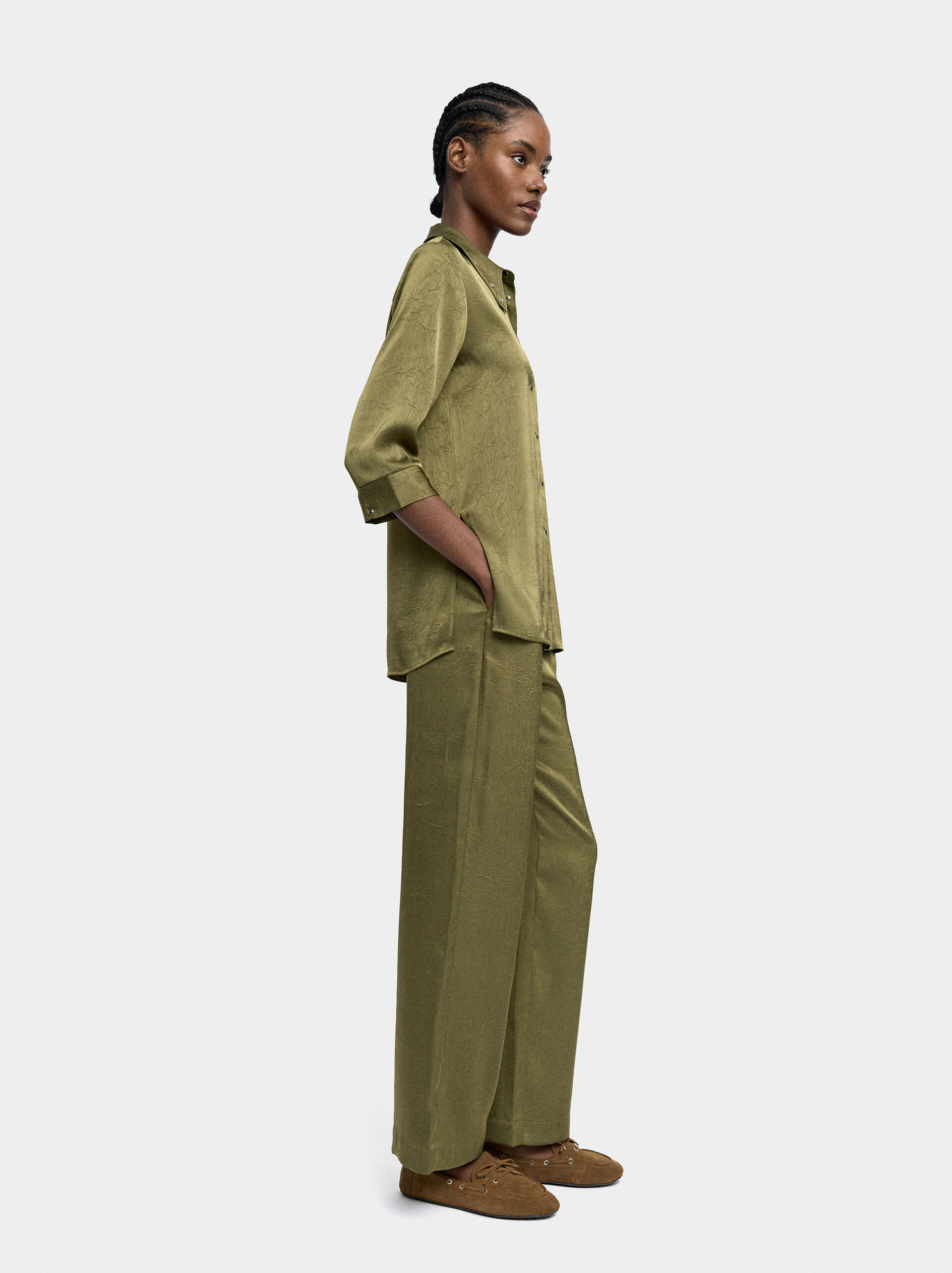 Straight trousers with crinkled effect image number 2.0