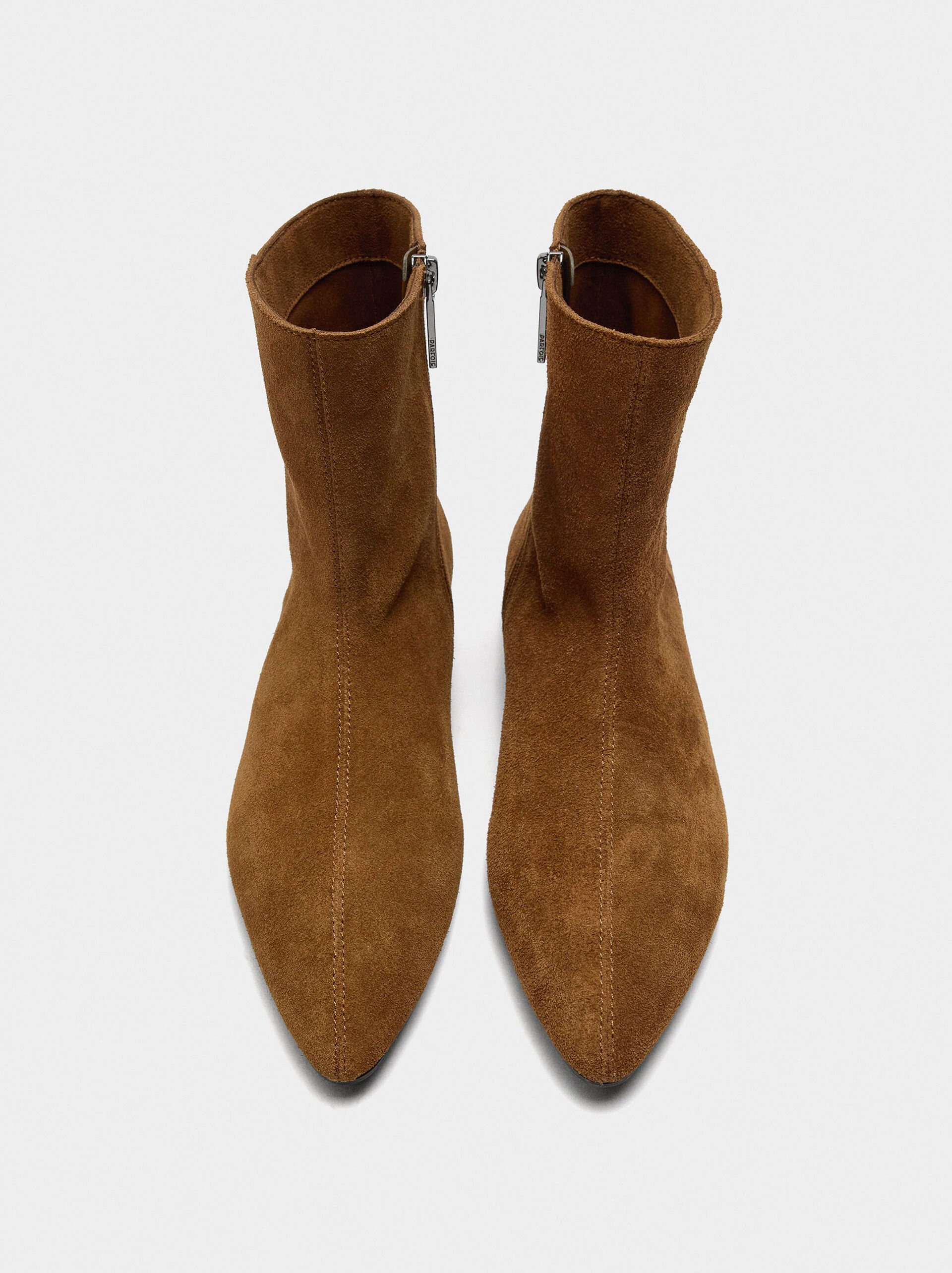 Leather ankle boots with topstitching image number 0.0