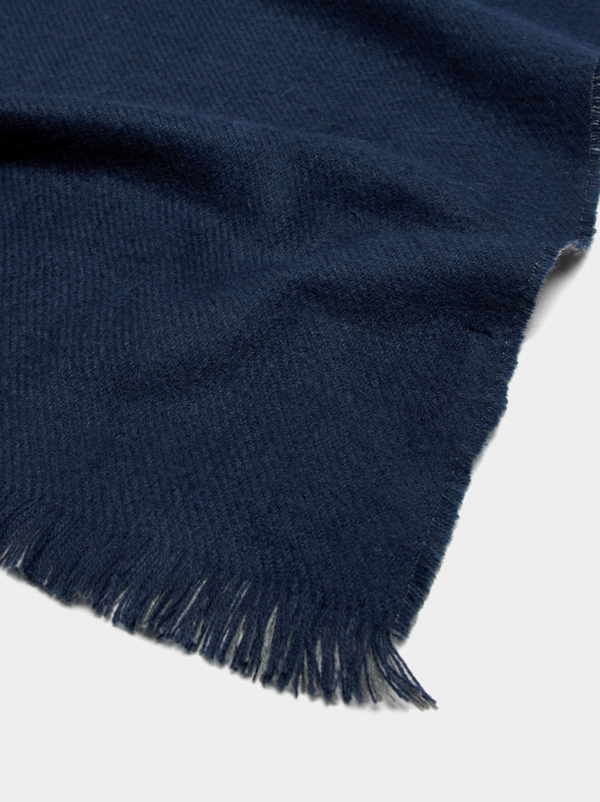 Écharpe réversible avec franges image number 1.0