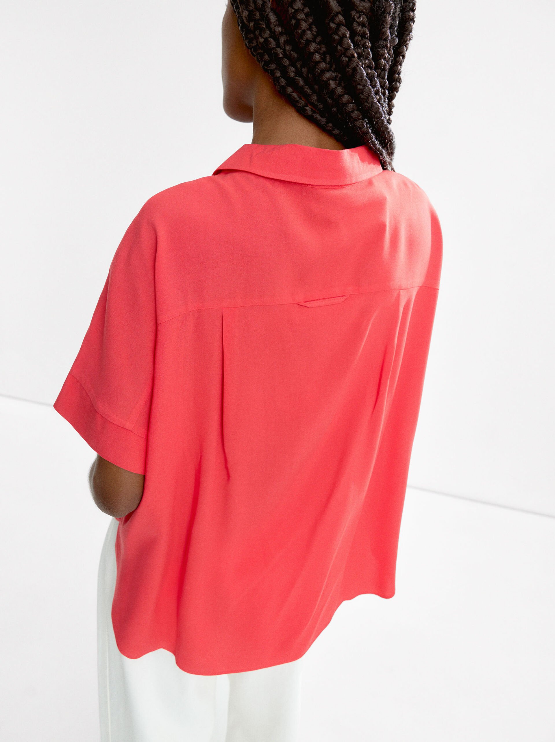 Short-sleeve shirt image number 3.0