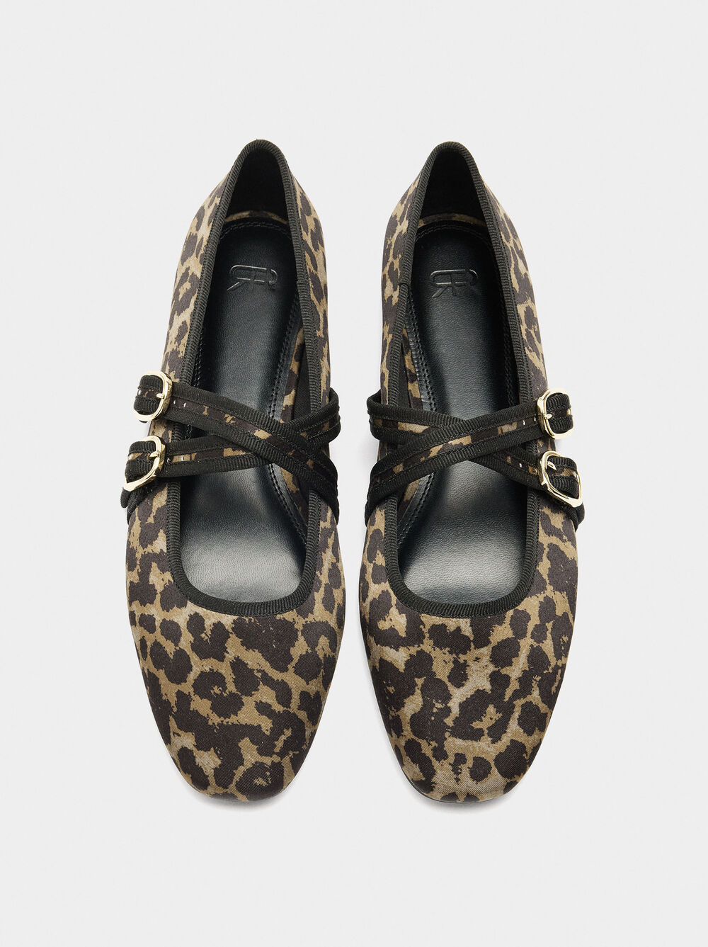 Ballet flats with animal printed fabric