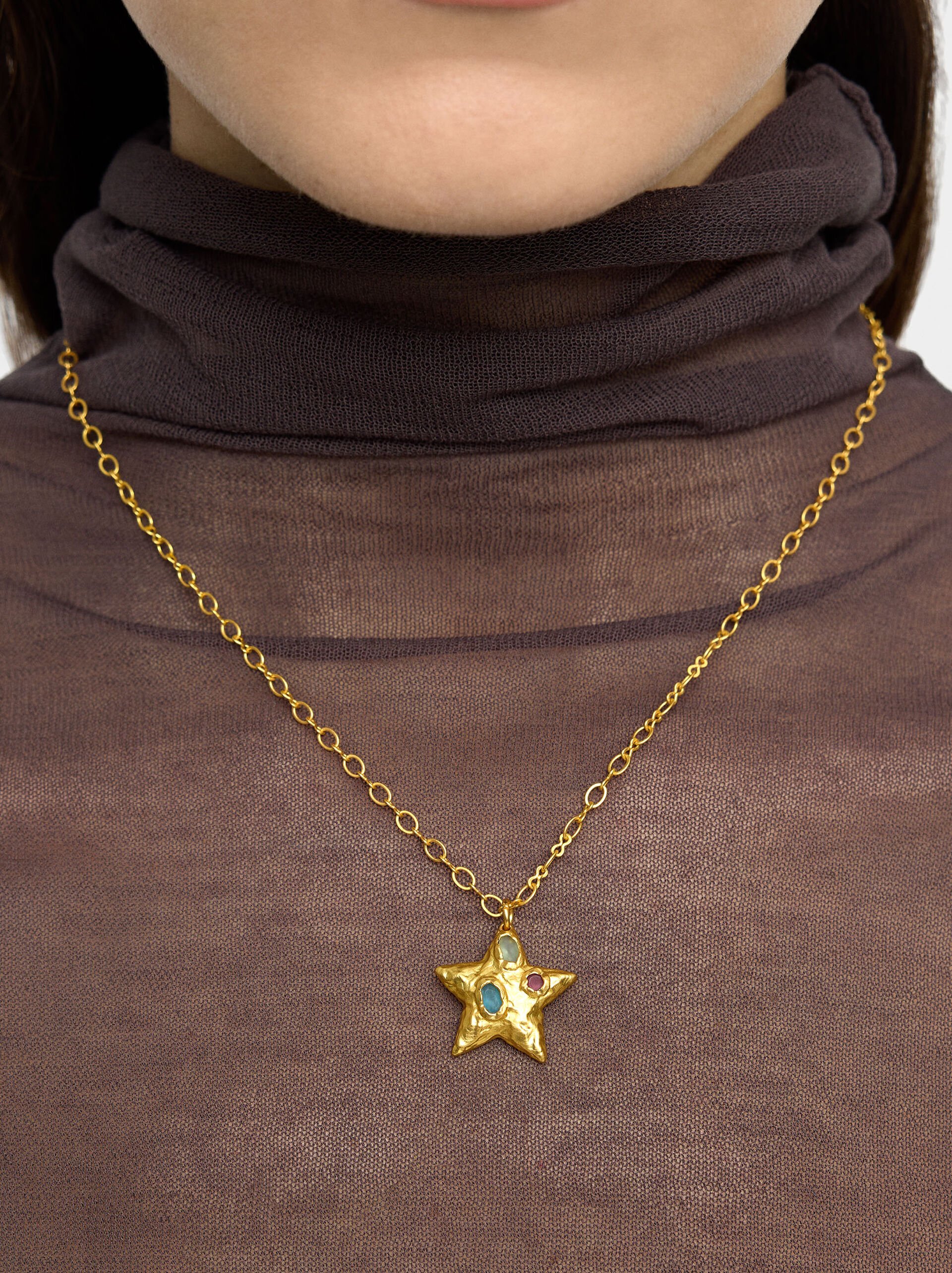 Star pendant necklace with stones - 18k gold swim image number 1.0