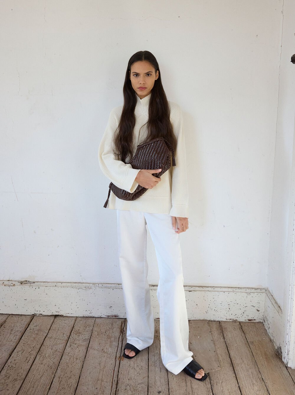 Tote bag with braided leather