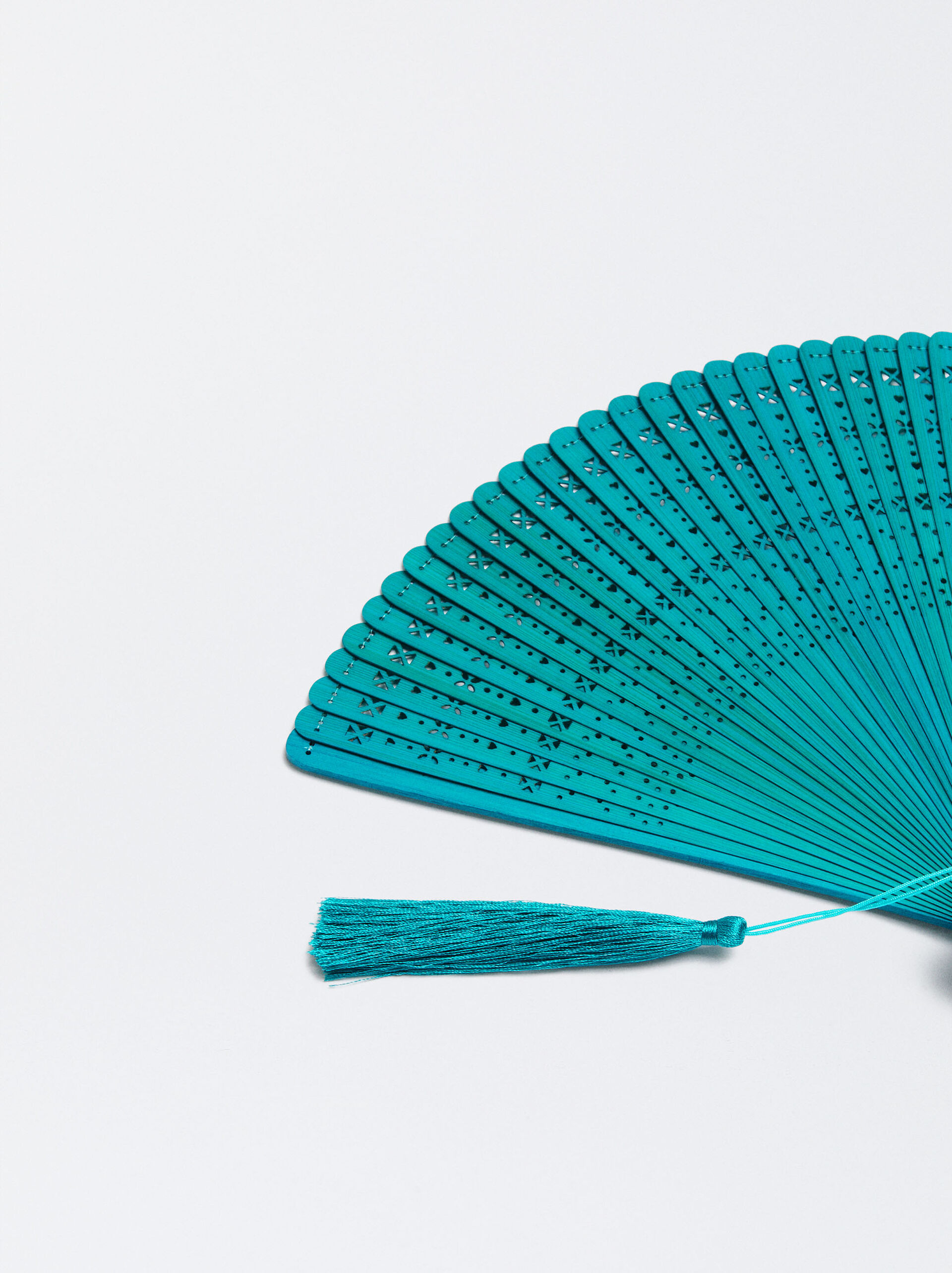 Bamboo Perforated Fan image number 1.0