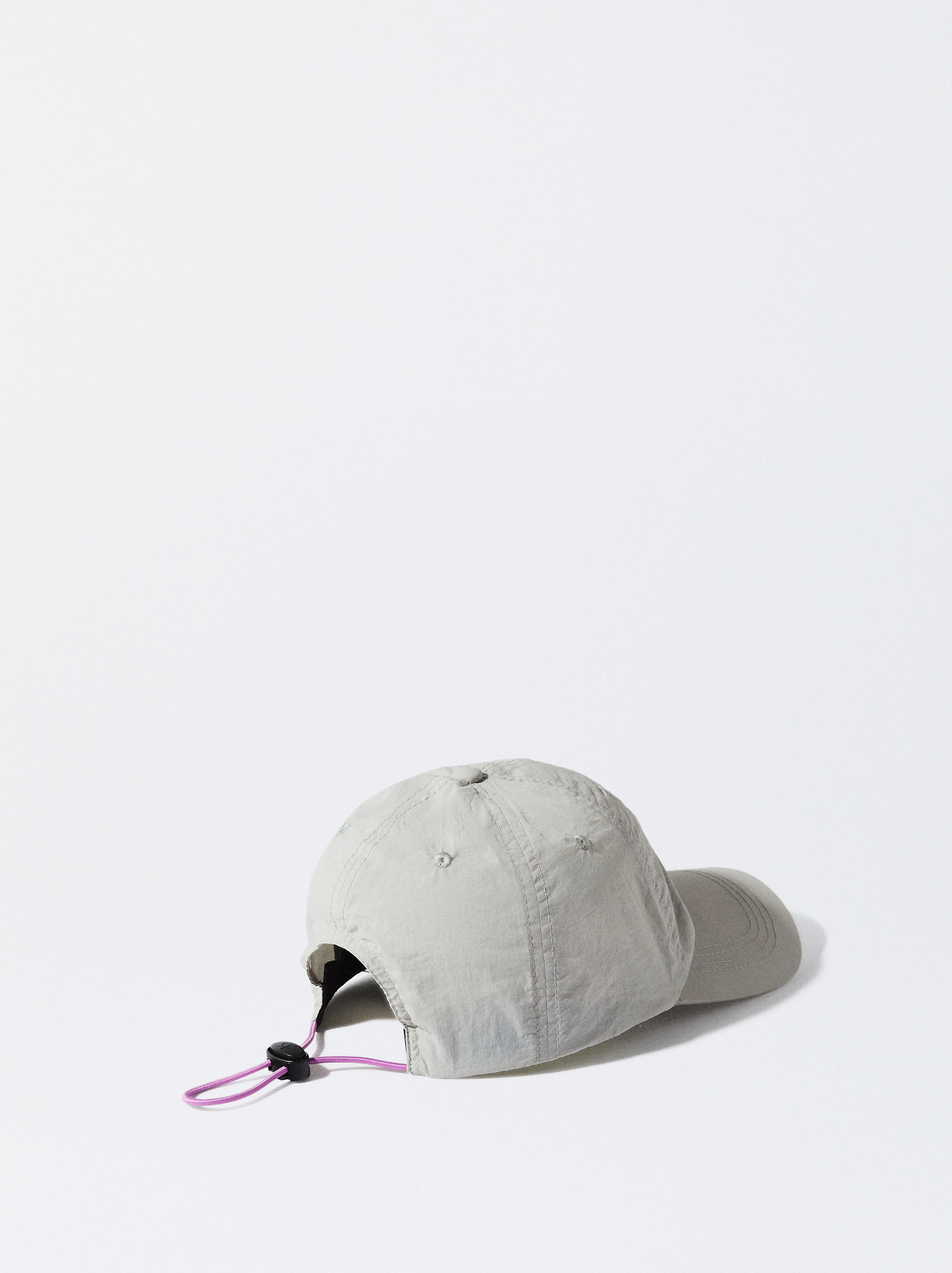 Recycled Nylon Cap With Drawstring Black Parfois