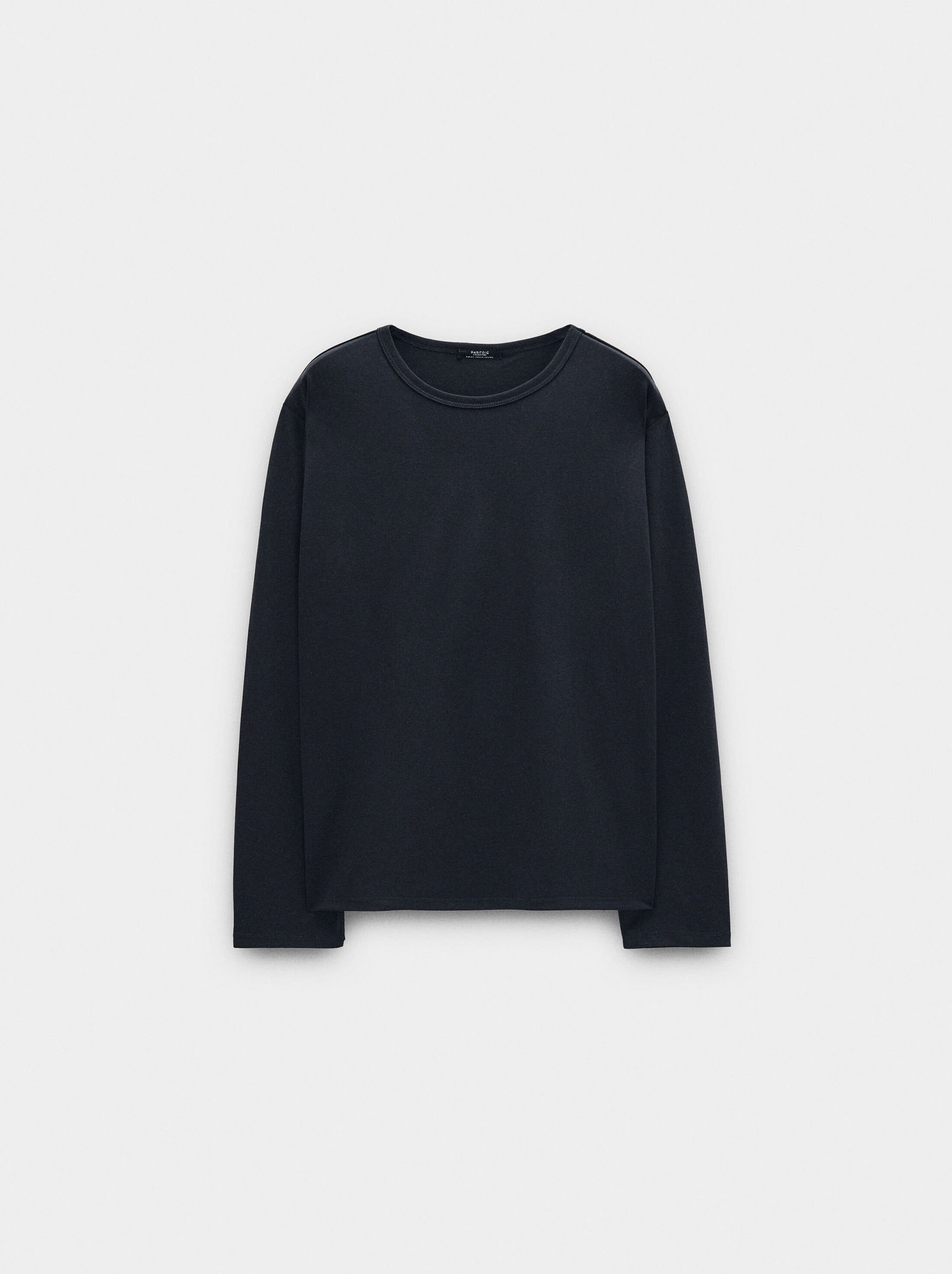 Samarreta llisa de màniga llarga image number 4.0