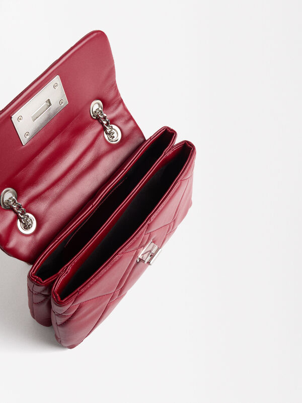 Shoulder bag with chain