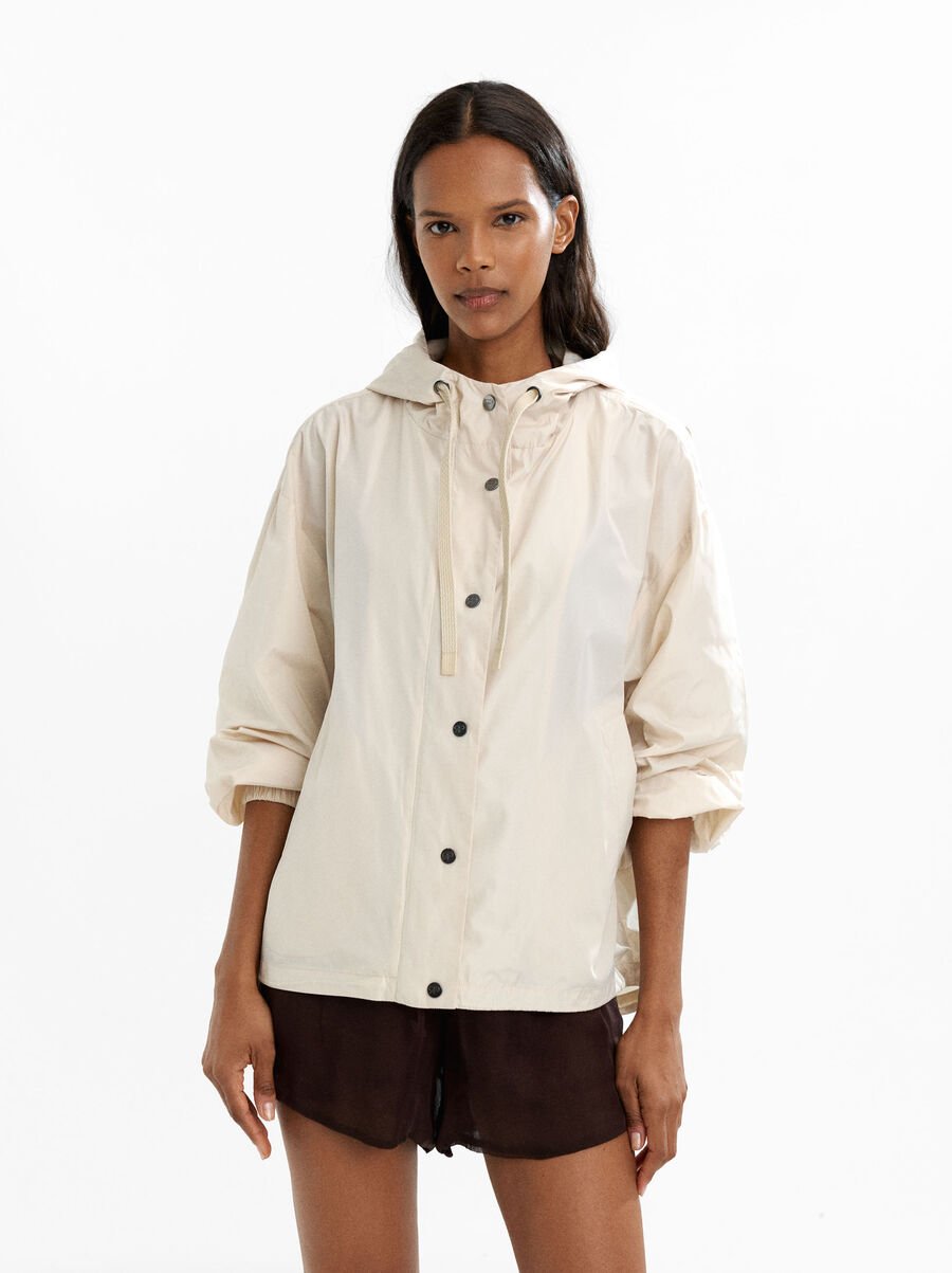 Hooded jacket with side pockets