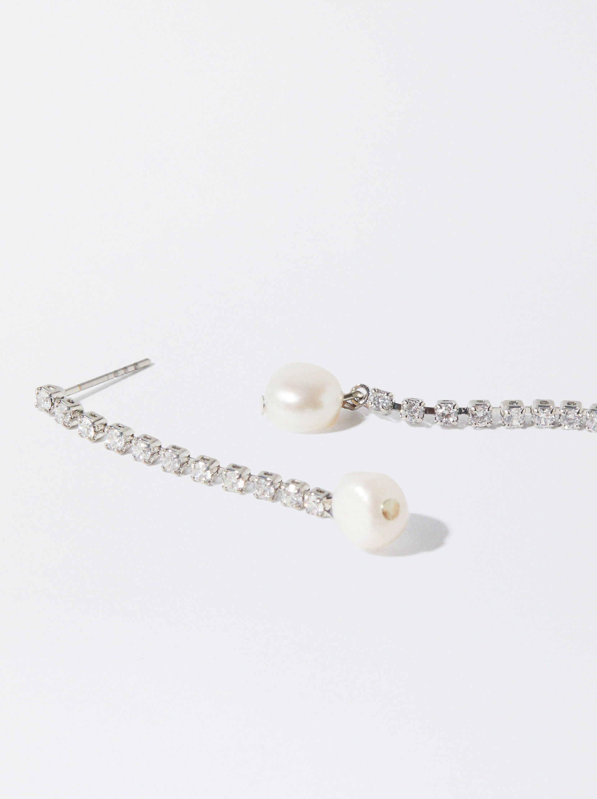 Earrings With Pearls And Zirconia image number 1.0