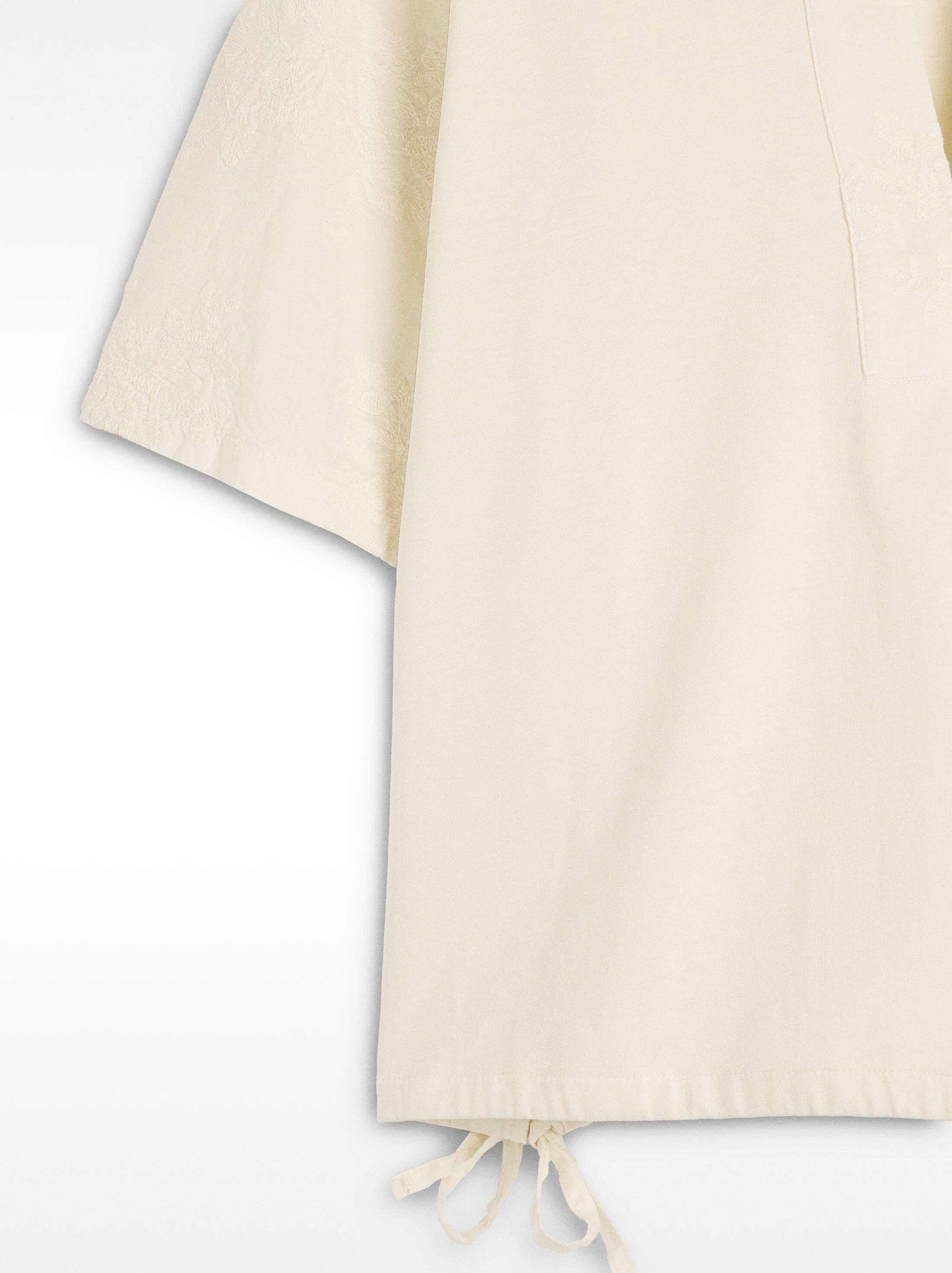 Blusa 100% de cotó amb bordats image number 7.0