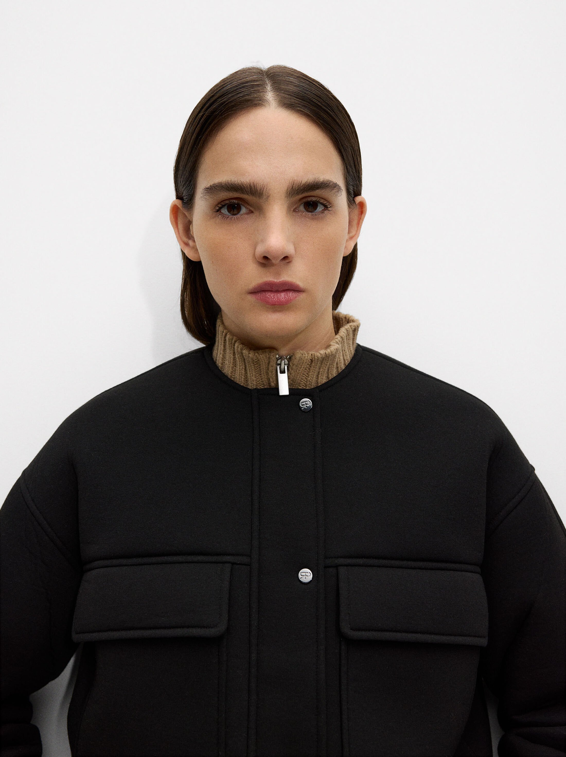 Light jacket with pockets image number 4.0