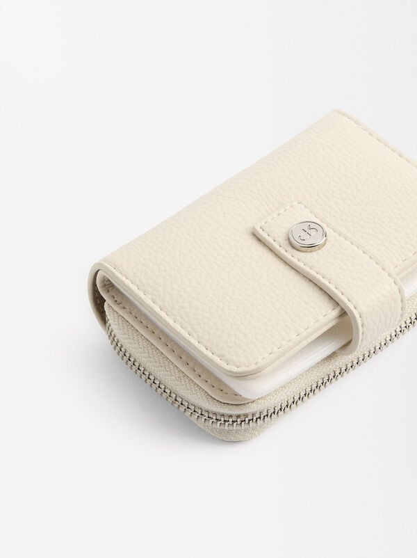 Textured card holder