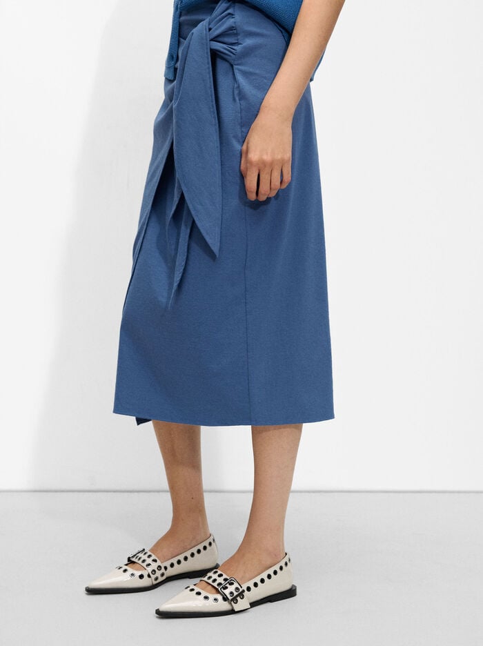 Falda midi con nudo