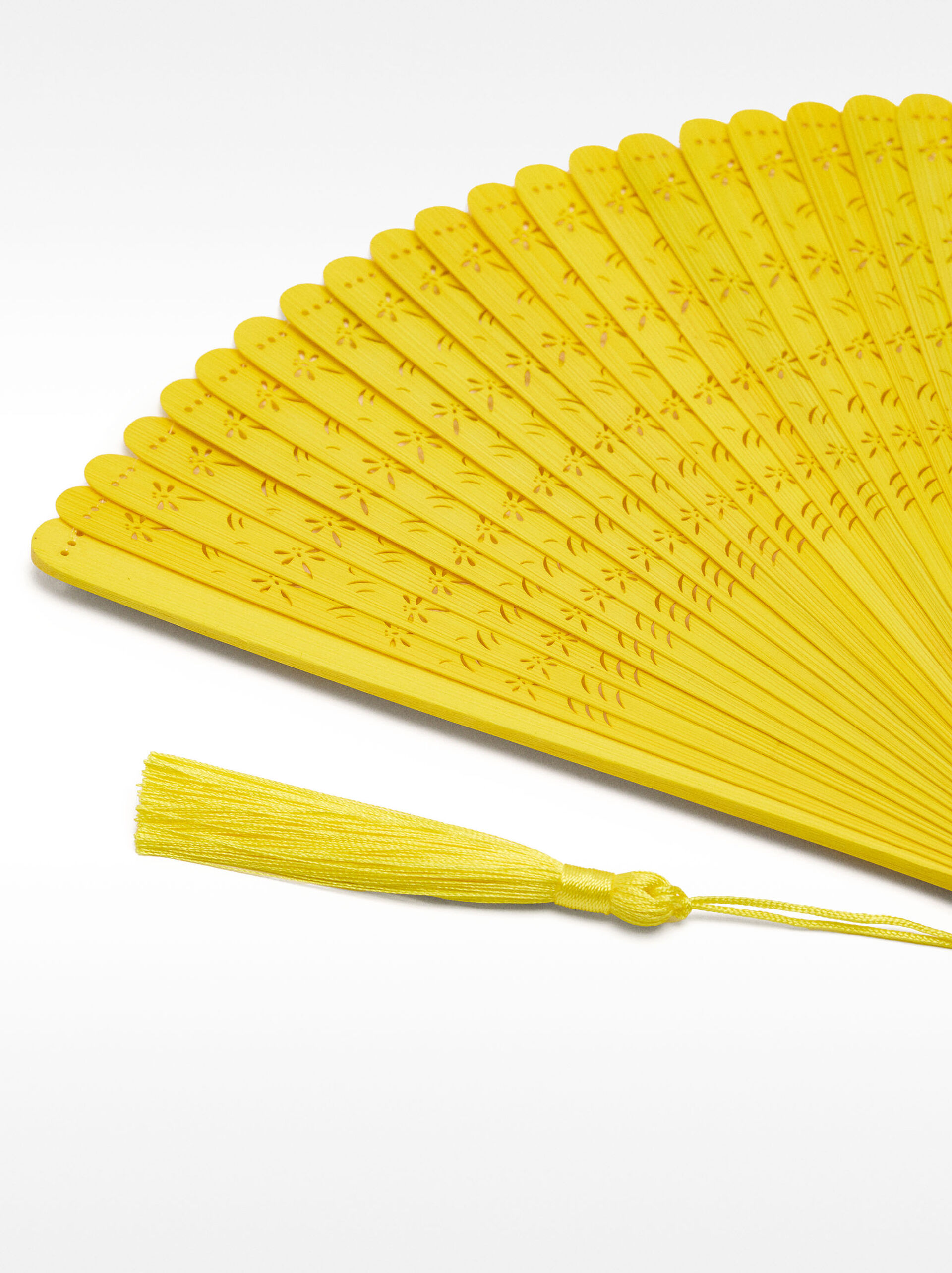 Bamboo dragonfly fan image number 1.0