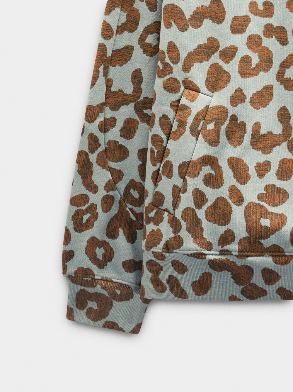 Sweatshirt with animal printed design