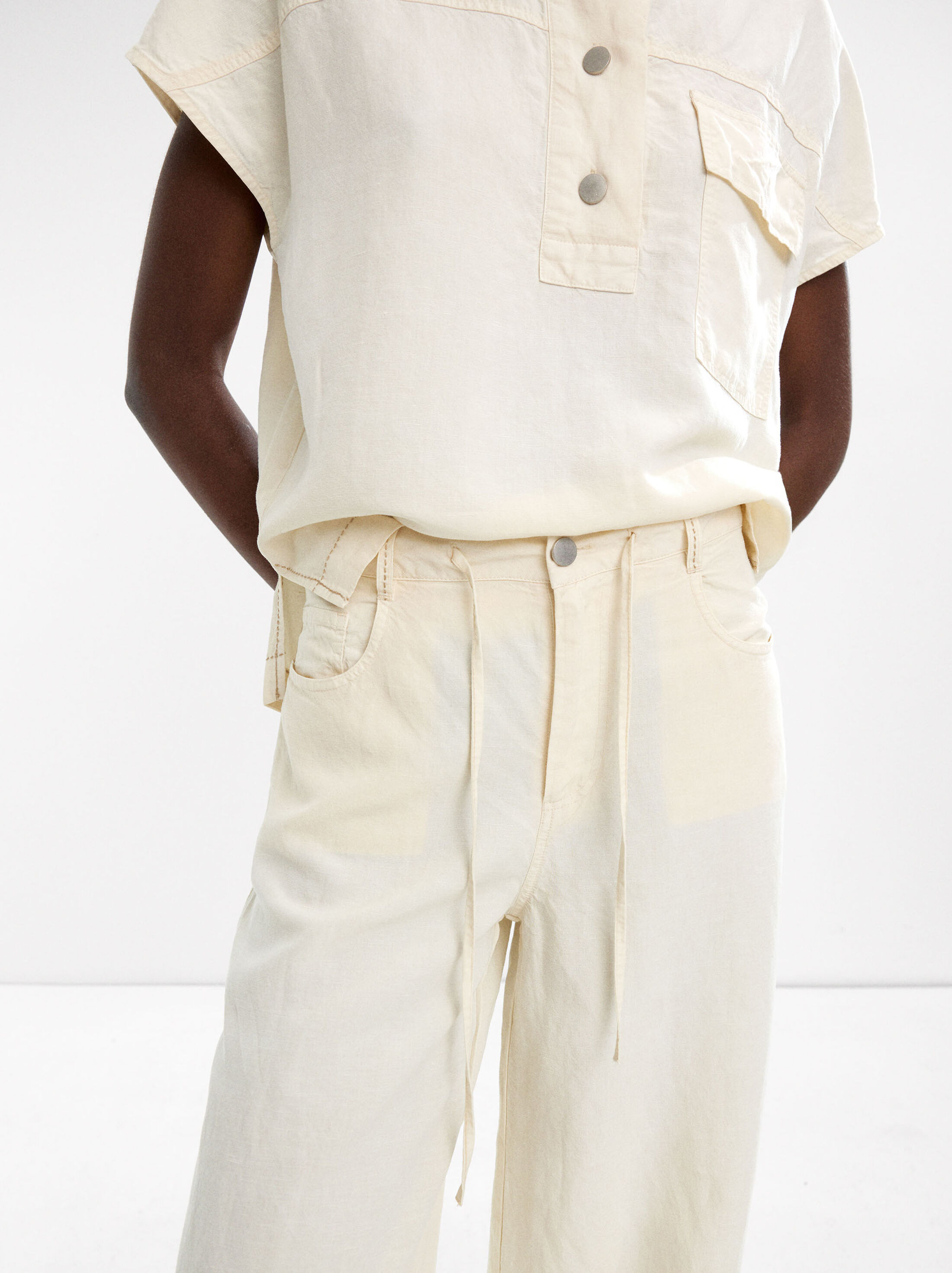 Trousers with cord and linen blend image number 4.0
