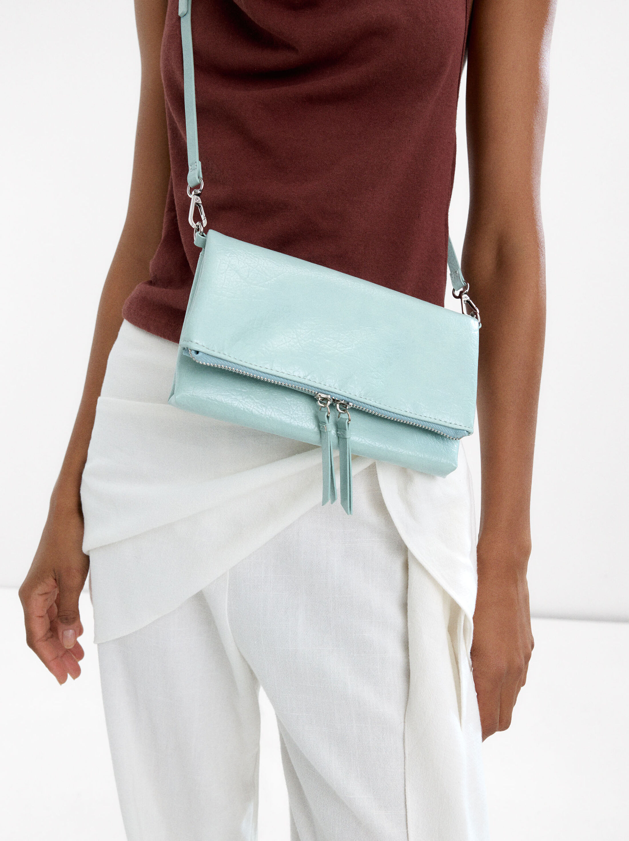 Crackle-effect crossbody bag image number 0.0