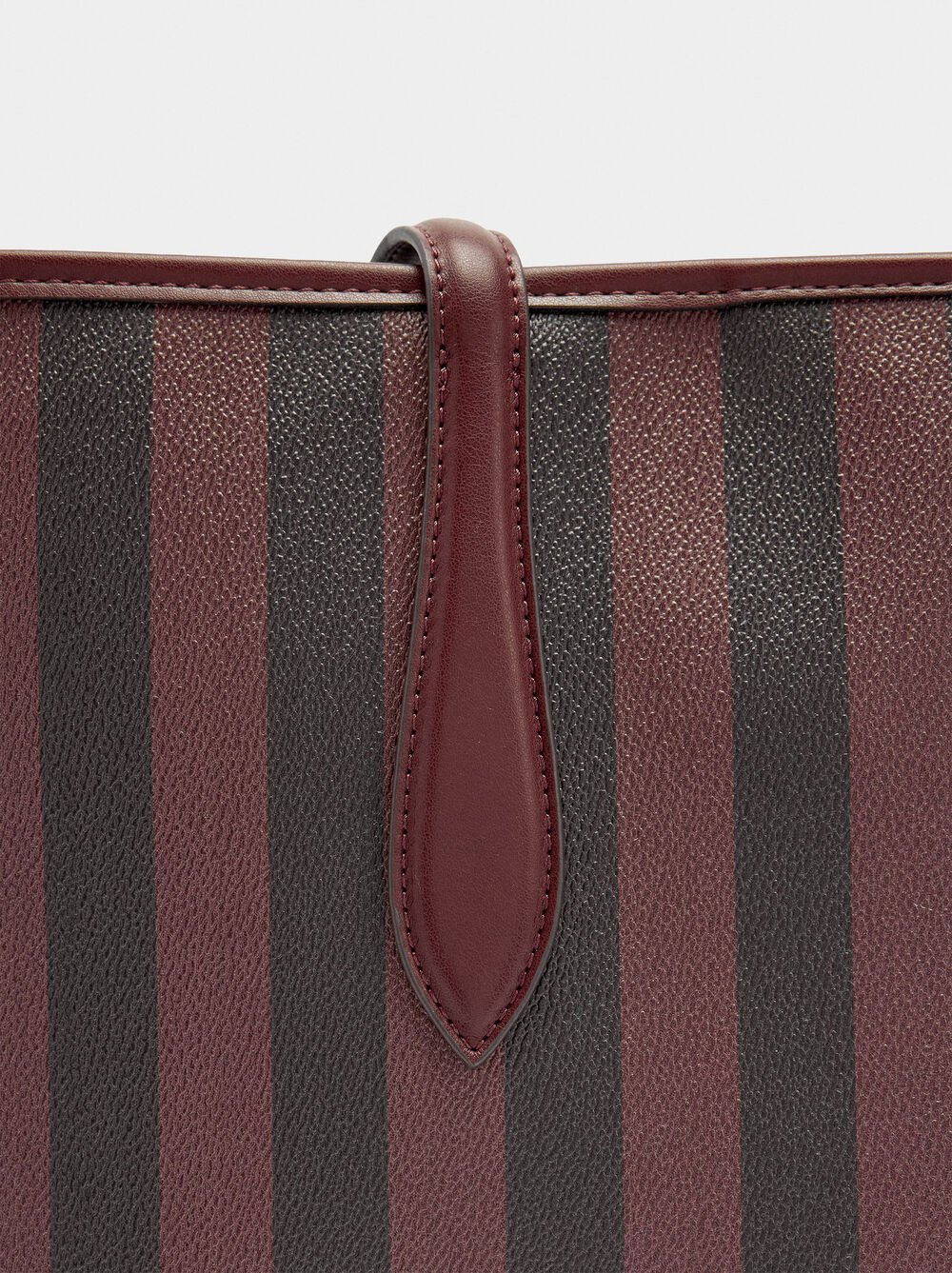 Shopper-Tasche mit Streifen und abnehmbarer Tasche