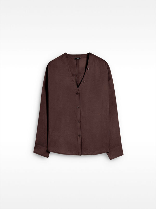 V-neck shirt