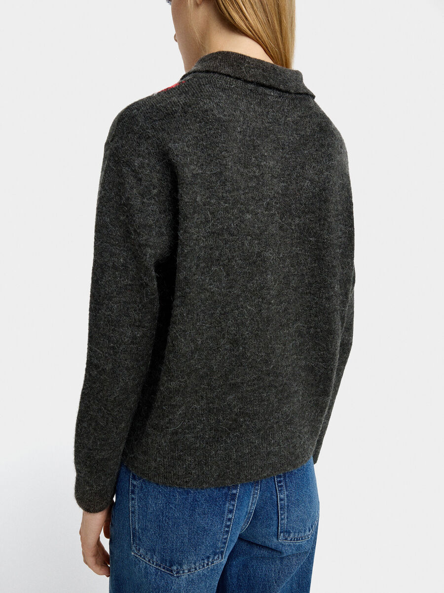 Knitted cardigan with argyle pattern