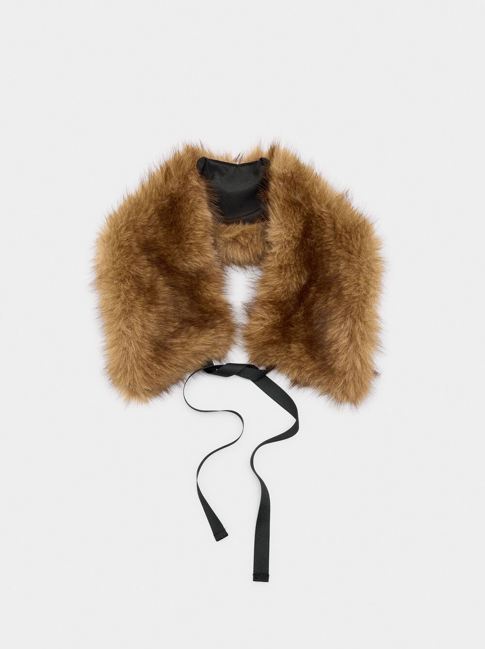 Faux fur stole with ribbon