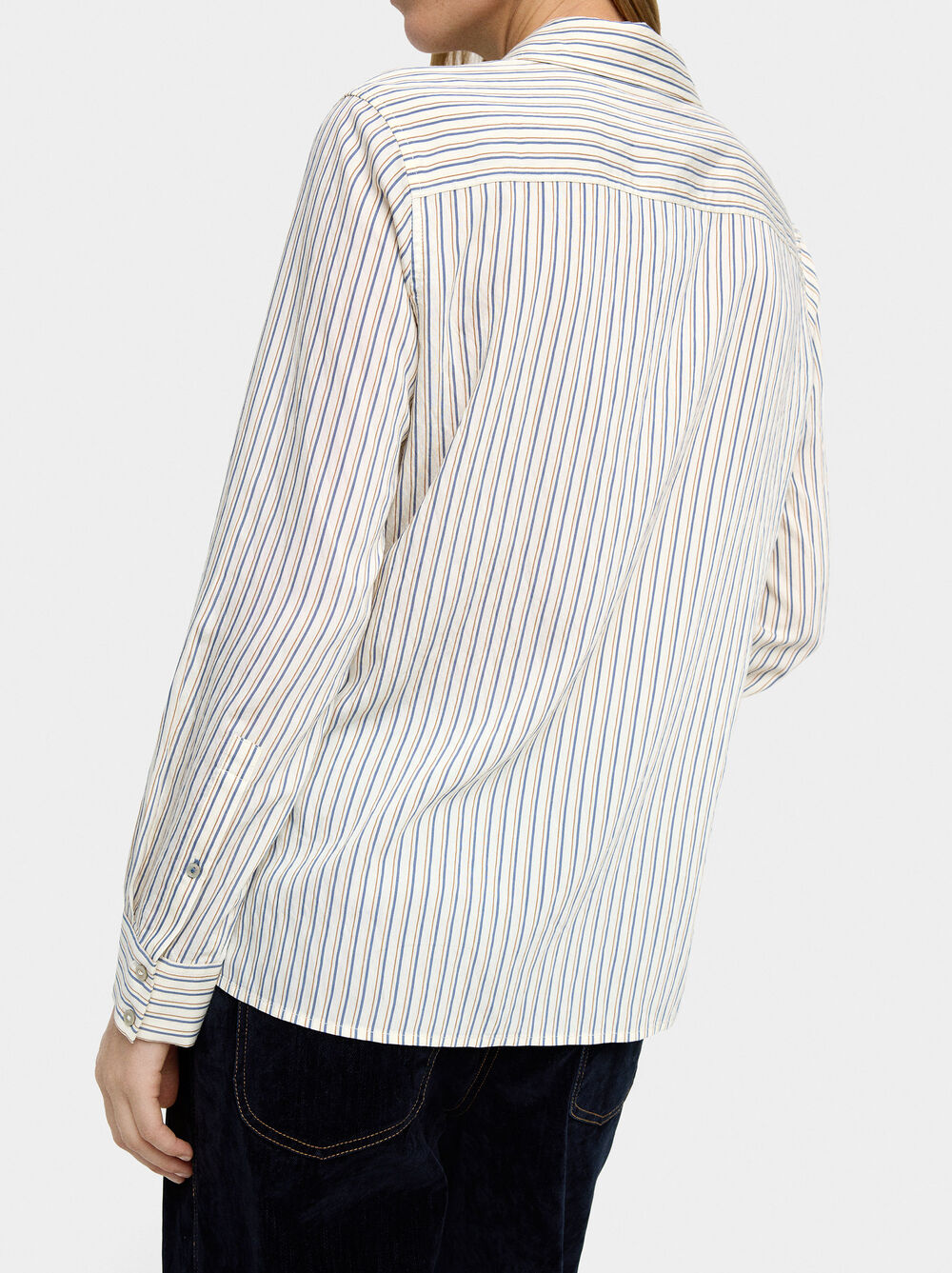 Long-sleeved shirt with stripes