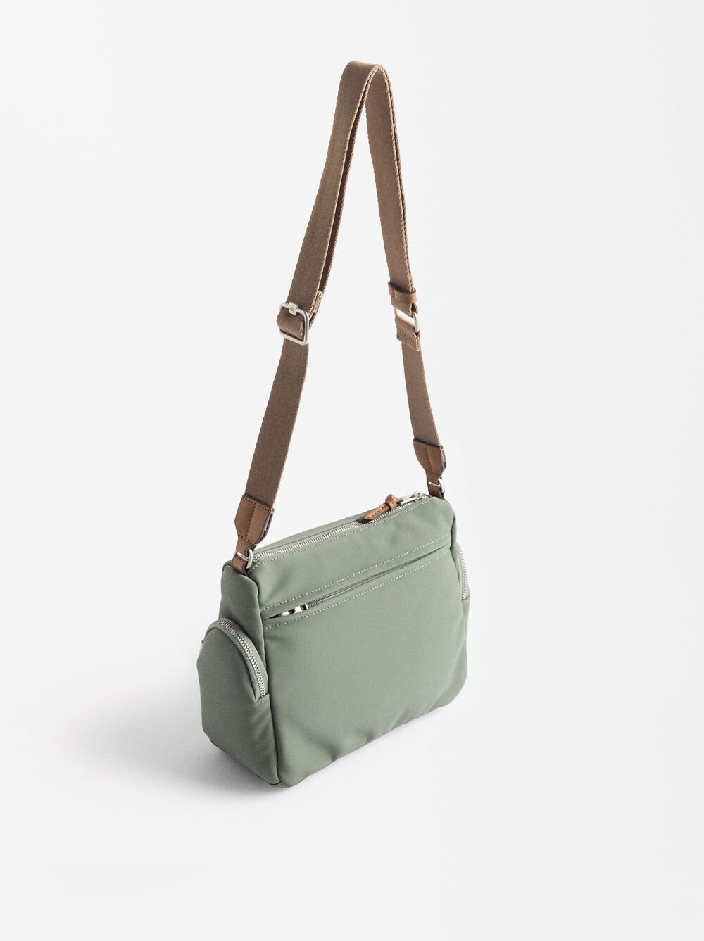 Bolso bandolera efecto nylon