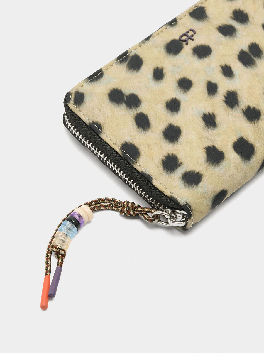 Wallet in animal printed nylon