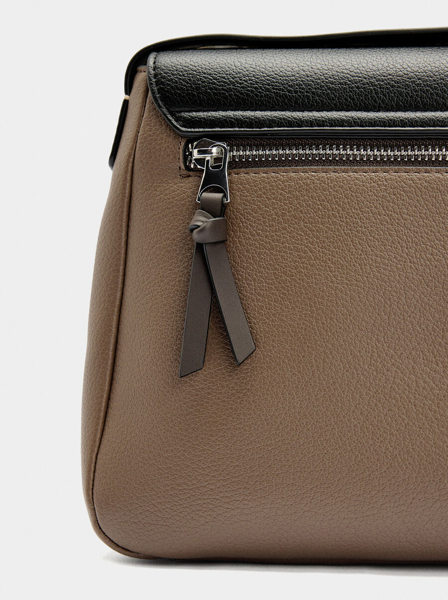 Bolso bandolera color block con solapa