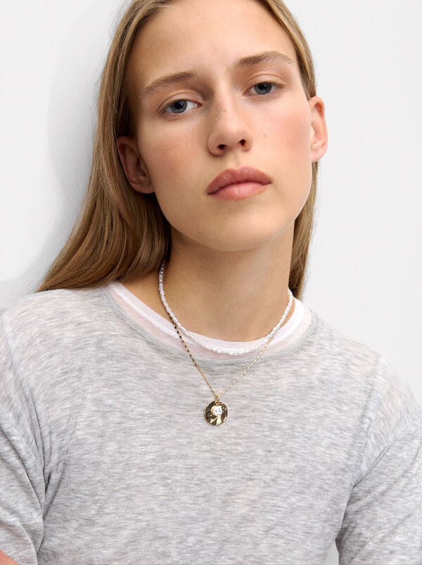 Necklace set with pendant and pearls