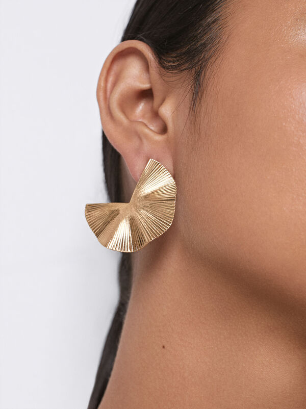 Medium wavy earrings