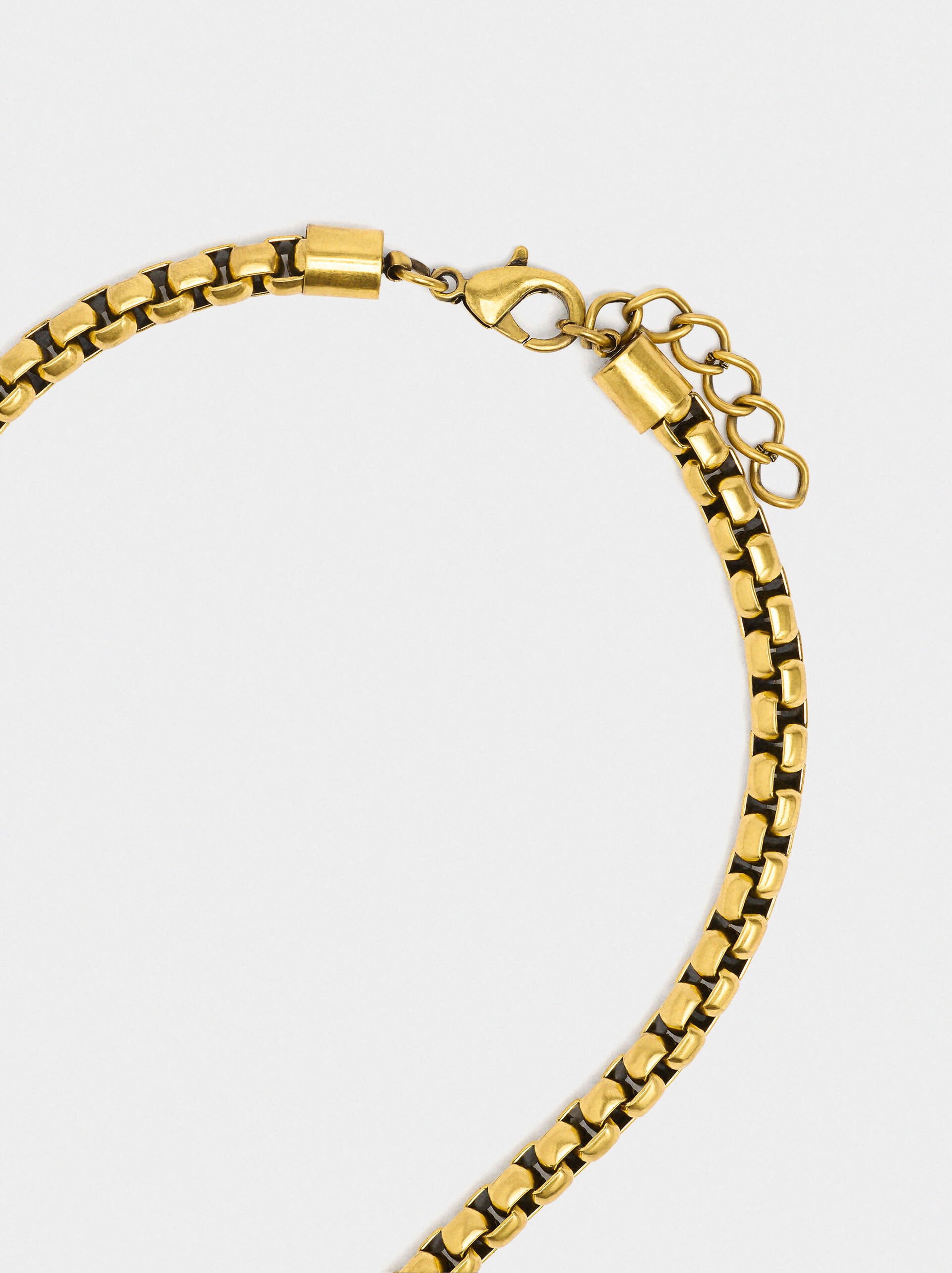 Short necklace of links with heart image number 3.0
