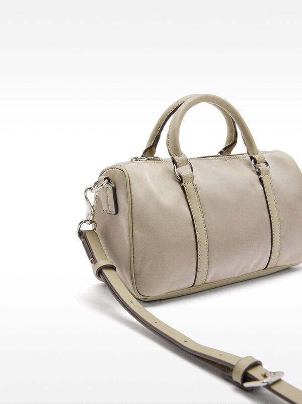 Nylon tote bag with strap 