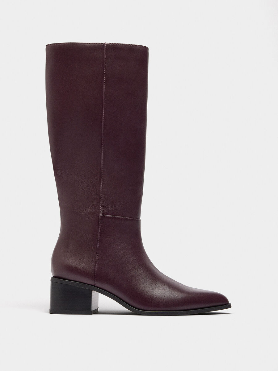Leather boots with wide heel
