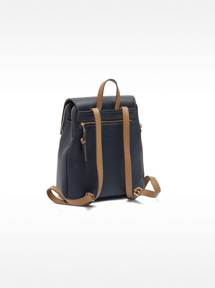 Mochila con cierre de solapa