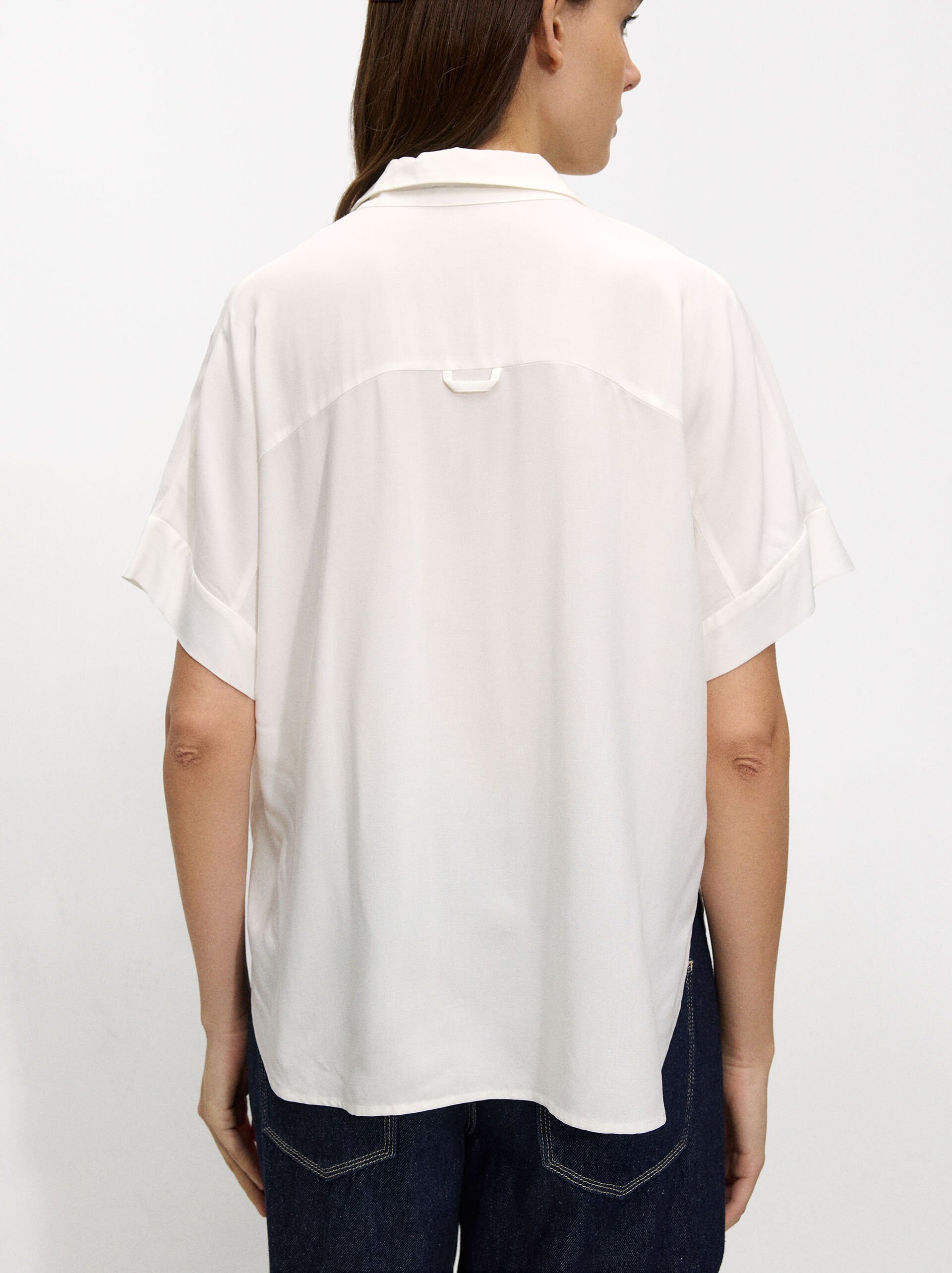 Camisa manga corta con botones image number 3.0
