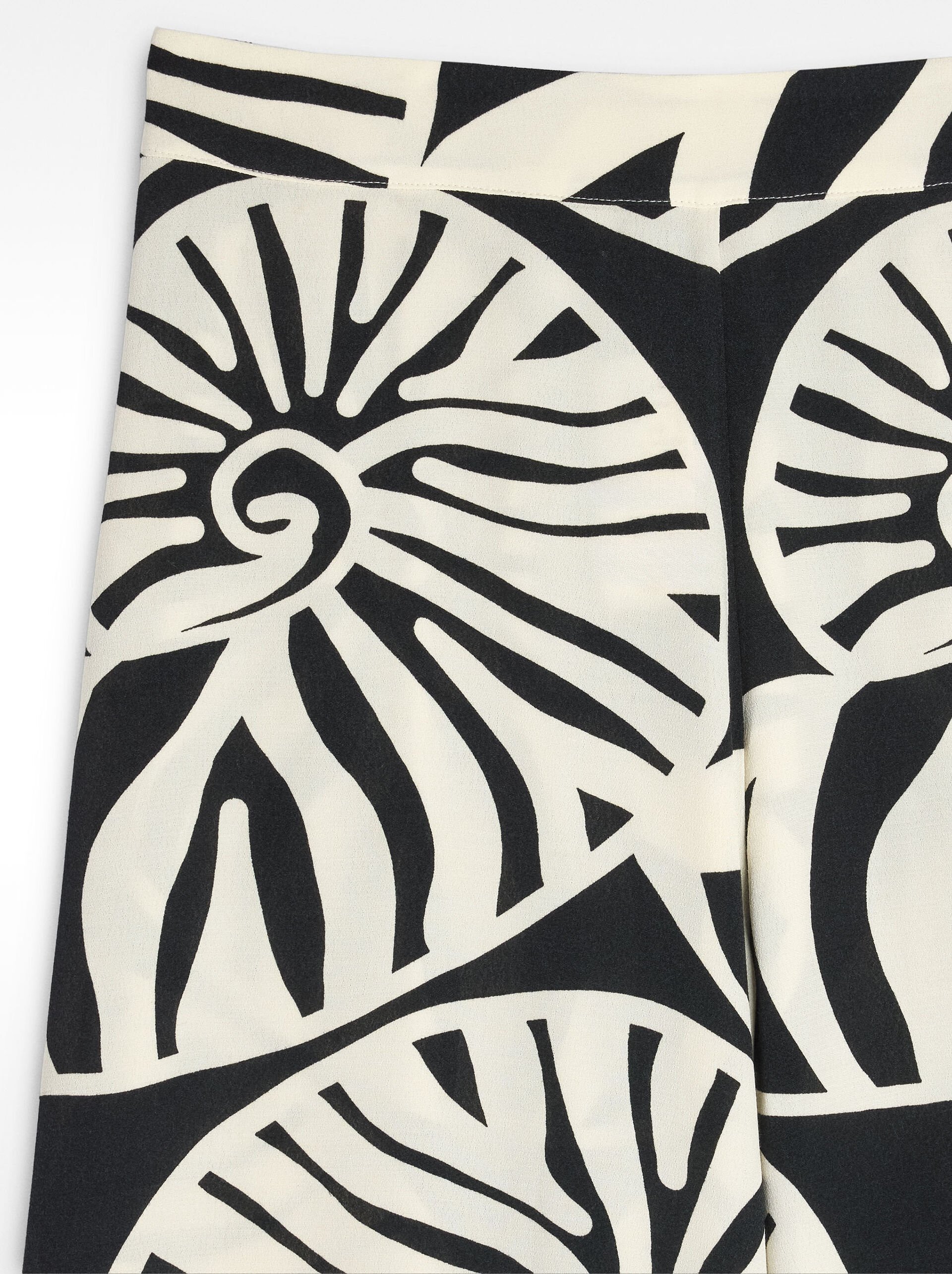 Printed fluid trousers image number 5.0