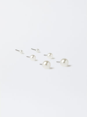 Set Of Faux Pearl Studs image number 0.0