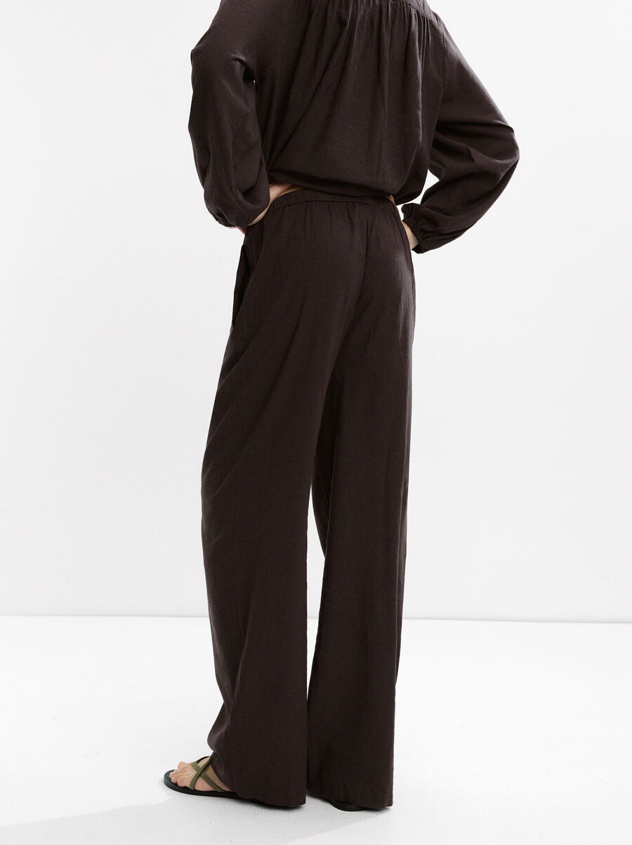 Trousers with linen elastic waistband